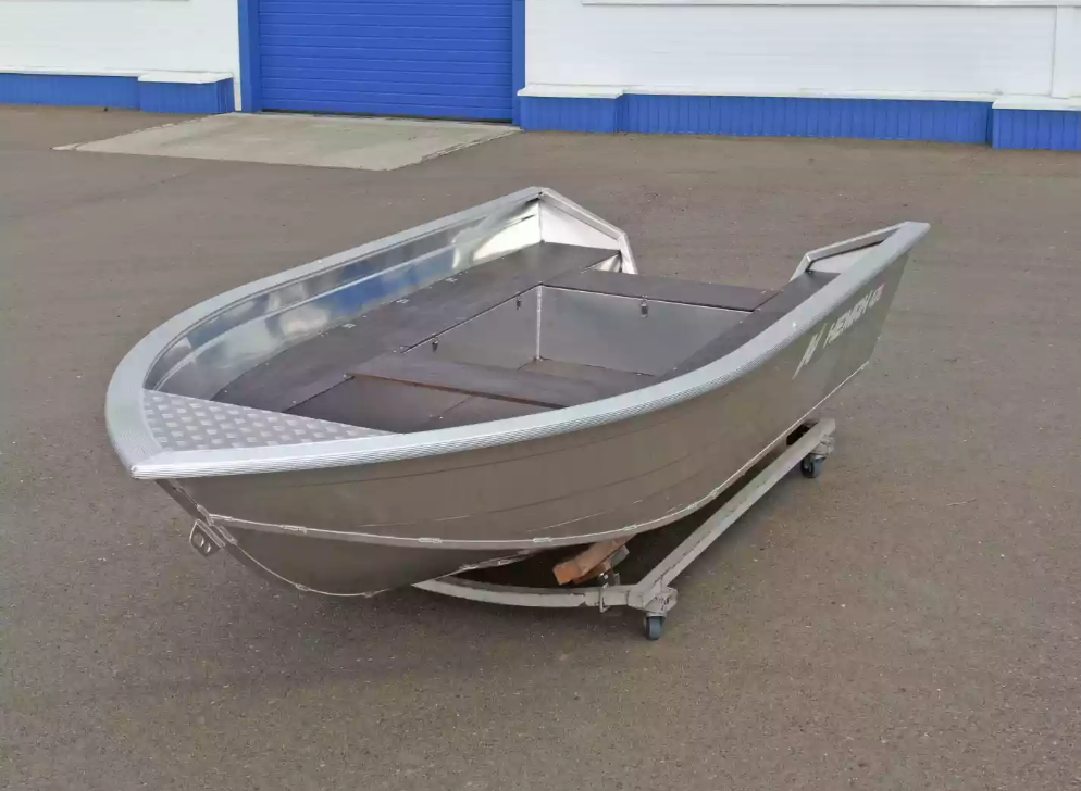 Алюминиевая лодка  Неман-420 в Норильске