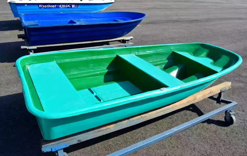 Стеклопластиковая лодка Старт (тримаран) в Норильске