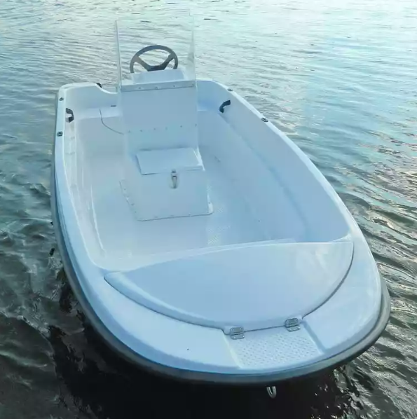 Стеклопластиковая лодка Пингвин с консолью (тримаран) в Норильске