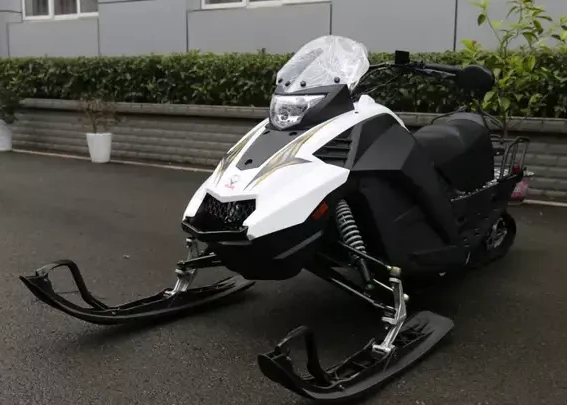 Снегоход ULAR 220 в Норильске