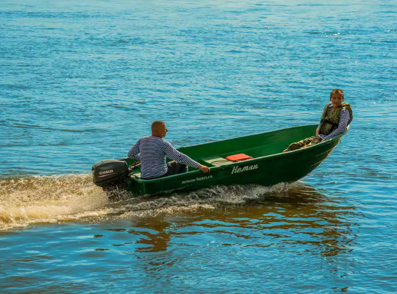 Стеклопластиковая лодка Neman-340 (тримаран) в Норильске