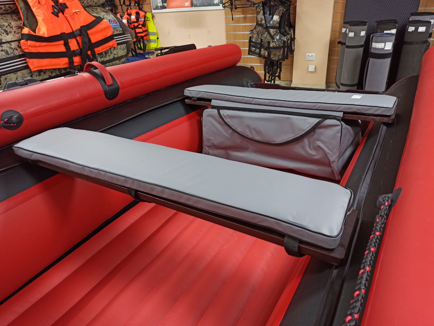 КОМПЛЕКТ МЯГКИХ НАКЛАДОК С СУМКОЙ ДЛЯ ЛОДОК 110Х20 СЕРЫЙ в Норильске