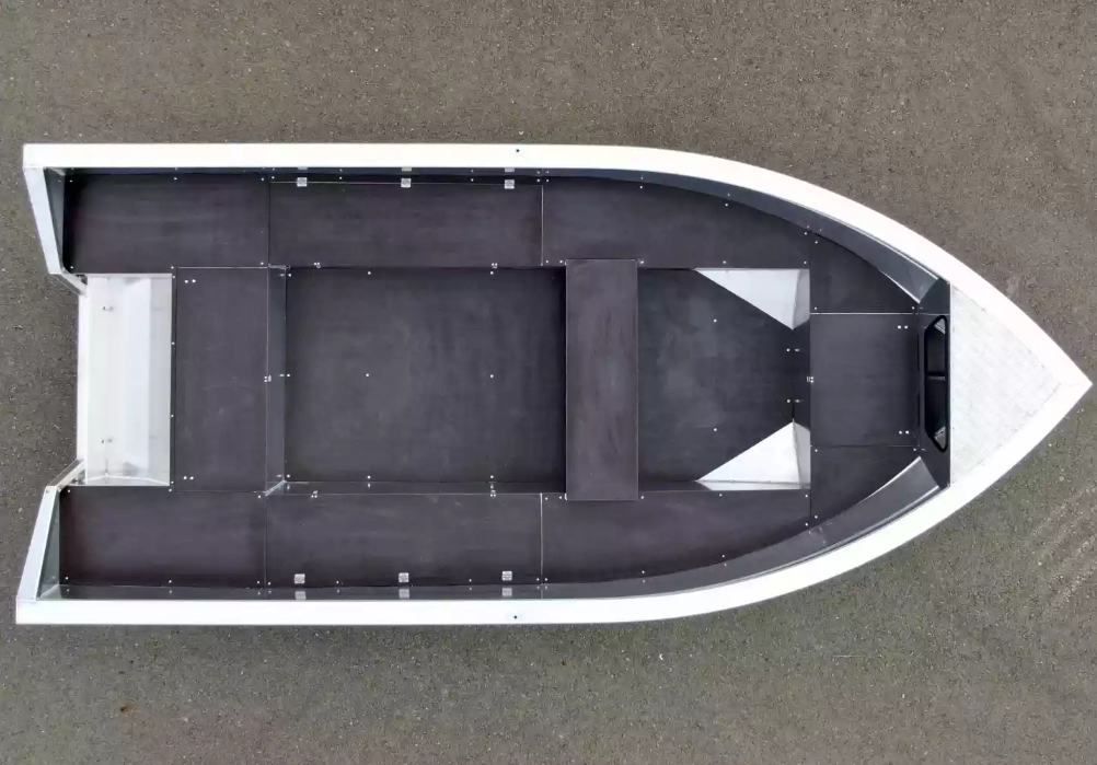 Алюминиевая лодка  Неман-420 в Норильске