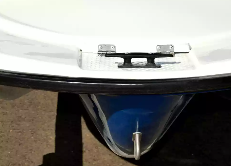 Стеклопластиковая лодка Пингвин с консолью (тримаран) в Норильске