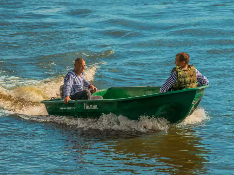 Стеклопластиковая лодка Neman-340 (тримаран) в Норильске