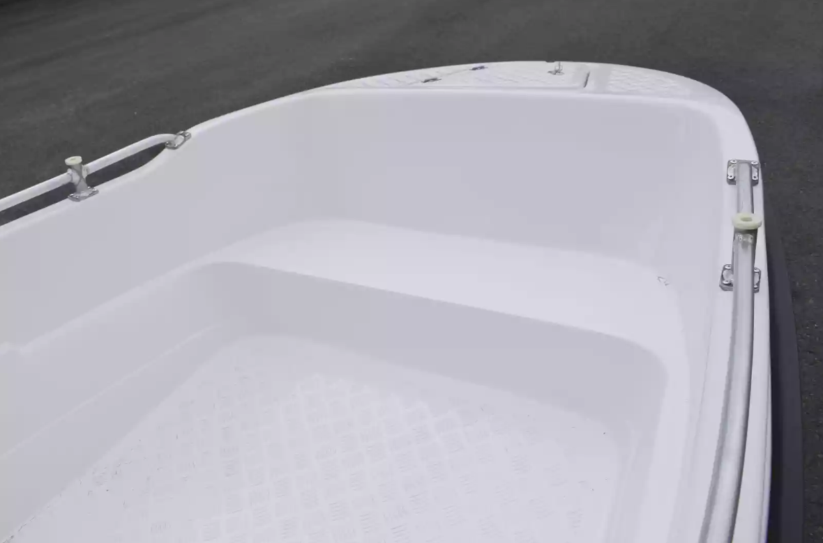 Стеклопластиковая лодка Пингвин New (тримаран) в Норильске