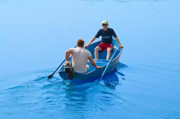 Стеклопластиковая лодка Омуль в Норильске