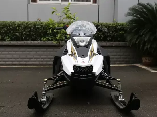 Снегоход ULAR 220 в Норильске