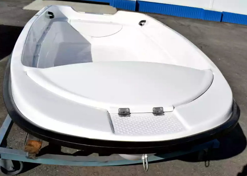 Стеклопластиковая лодка Пингвин (тримаран) в Норильске