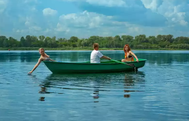 Стеклопластиковая Лодка Голавль в Норильске