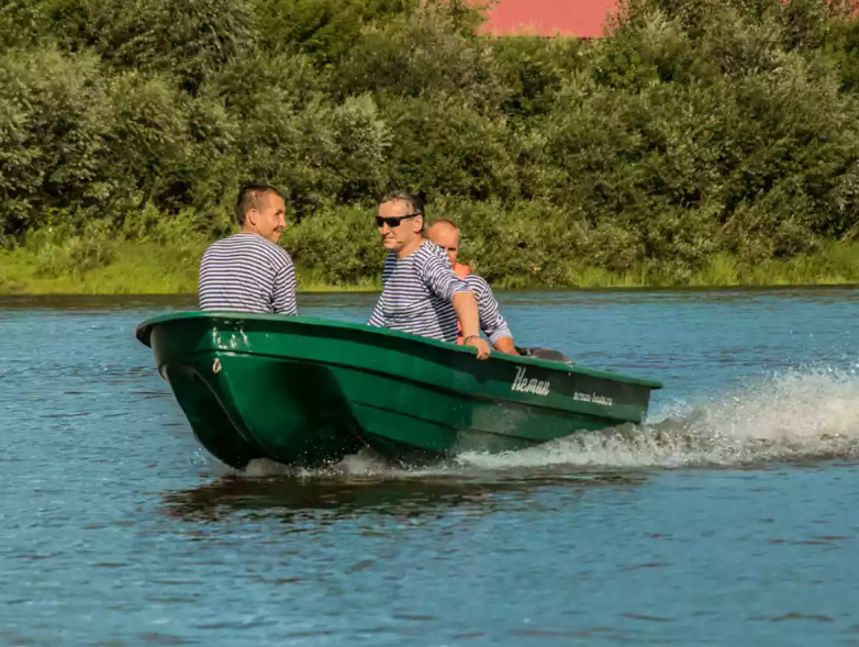 Стеклопластиковая лодка Neman-340 (тримаран) в Норильске