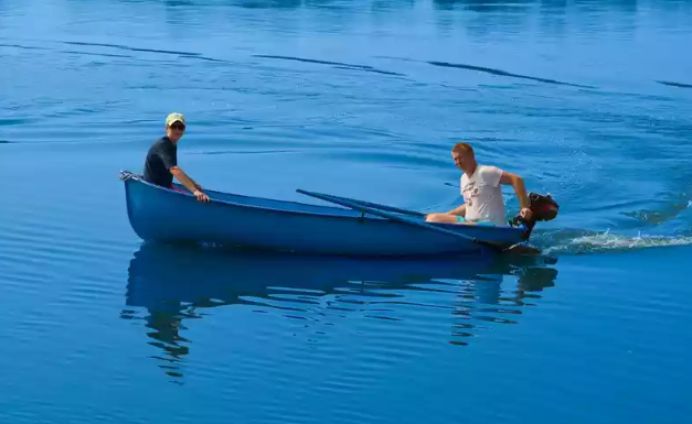 Стеклопластиковая лодка Омуль в Норильске