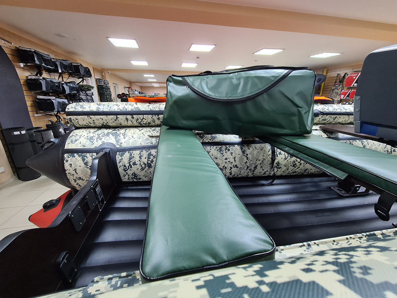 КОМПЛЕКТ МЯГКИХ НАКЛАДОК С СУМКОЙ ДЛЯ ЛОДОК 80Х20 ЗЕЛЕНЫЙ в Норильске