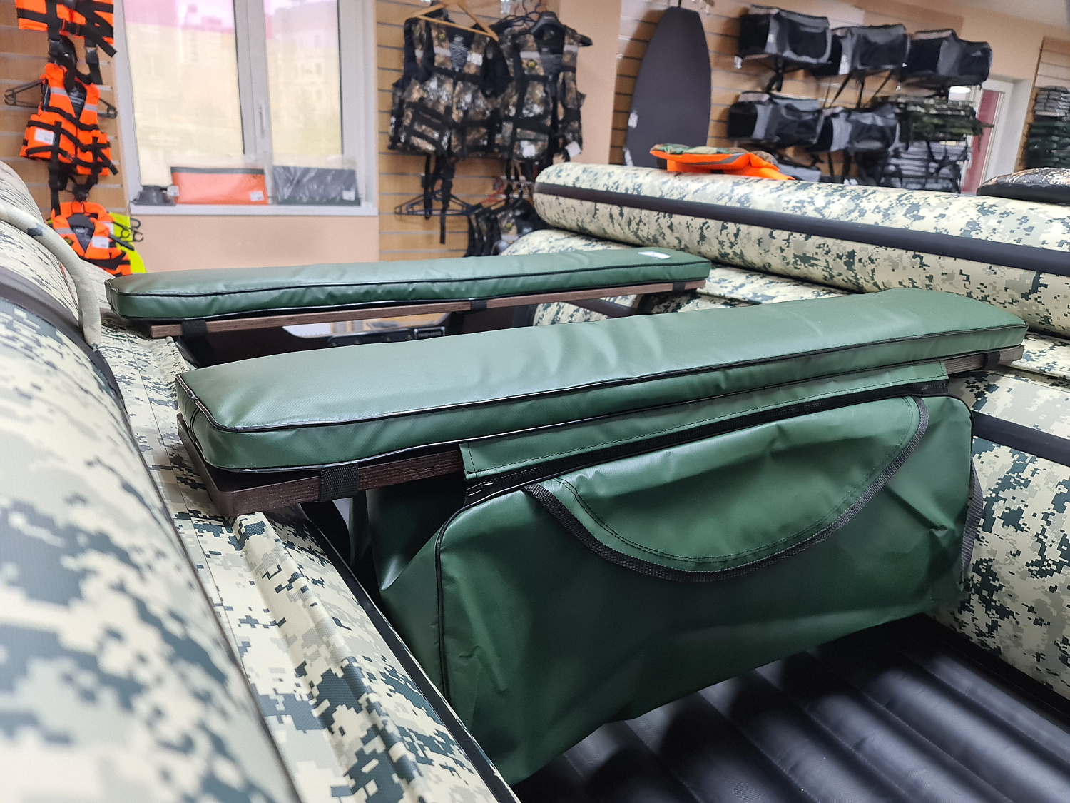 КОМПЛЕКТ МЯГКИХ НАКЛАДОК С СУМКОЙ ДЛЯ ЛОДОК 80Х20 ЗЕЛЕНЫЙ в Норильске