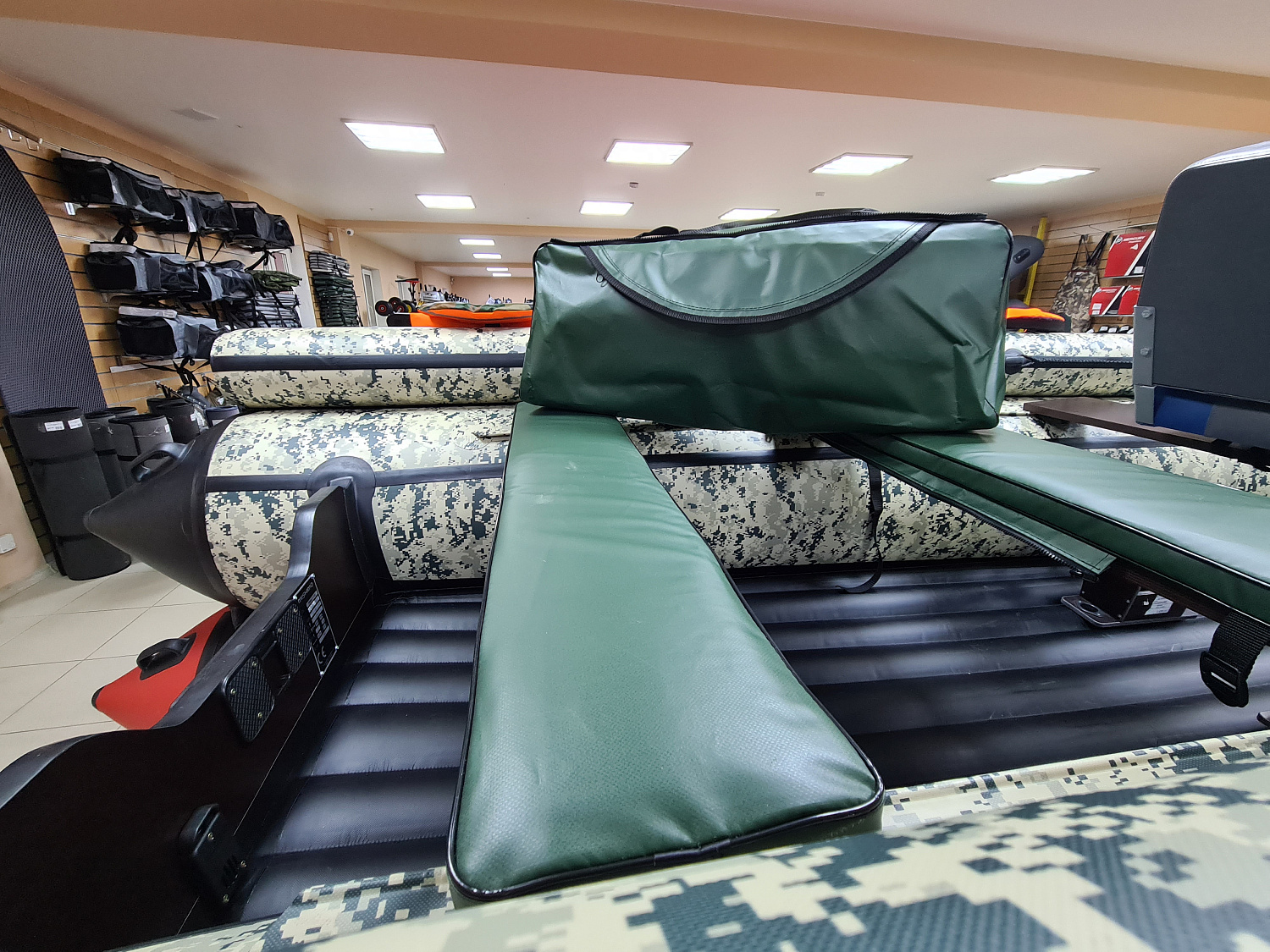 КОМПЛЕКТ МЯГКИХ НАКЛАДОК С СУМКОЙ ДЛЯ ЛОДОК 80Х20 ЗЕЛЕНЫЙ в Норильске